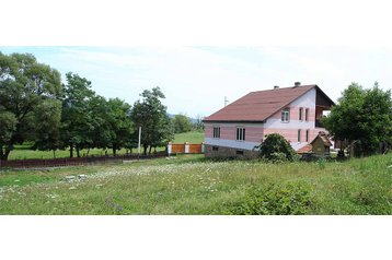 Ucraina Privát Malyj Bereznyj, Exteriorul